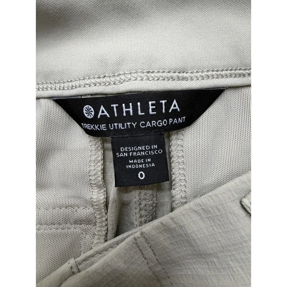 Athleta Trekkie Utility Cargo Pants Womens 0 Beige Hiking Travel Zip Pockets